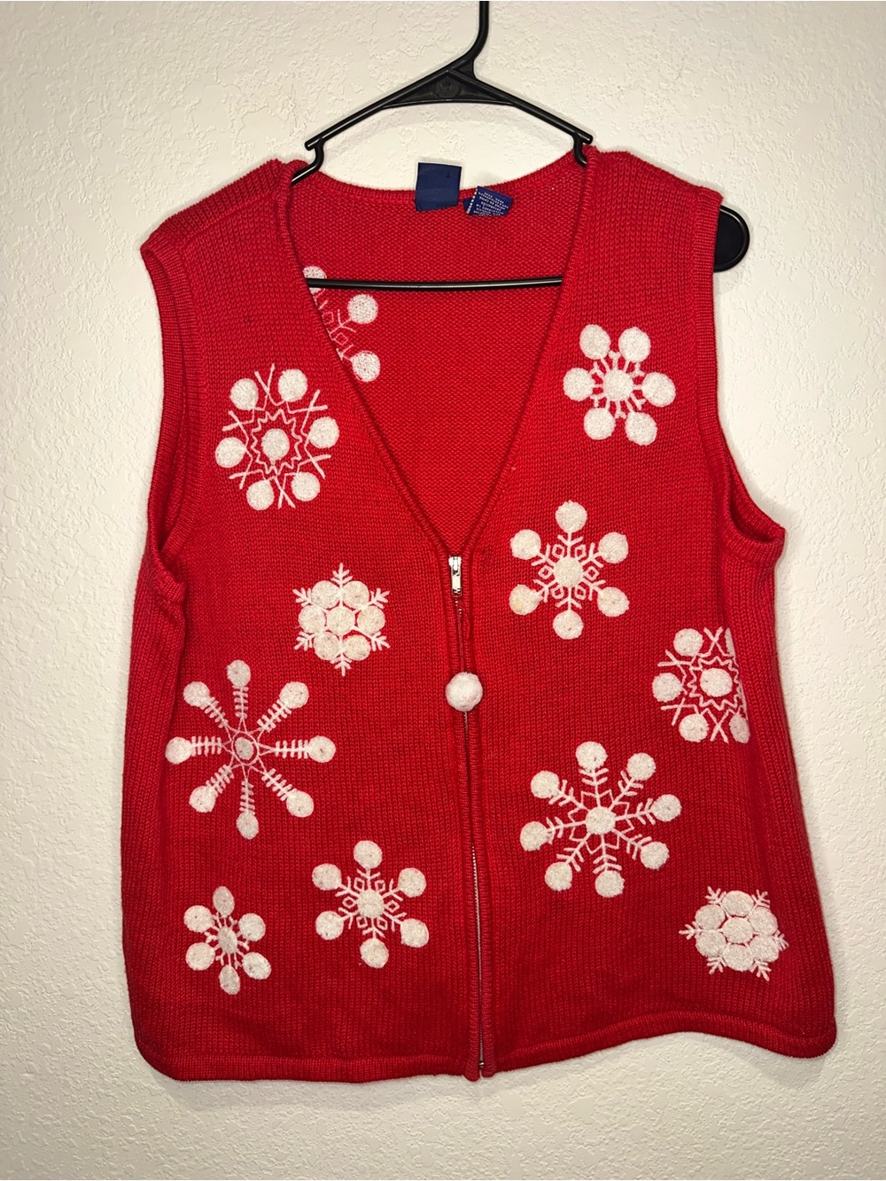 Red Snowflake Zip-Front Holiday Winter Sweater Vest XL. Basic Editions